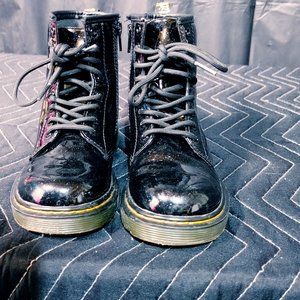 Kids boots